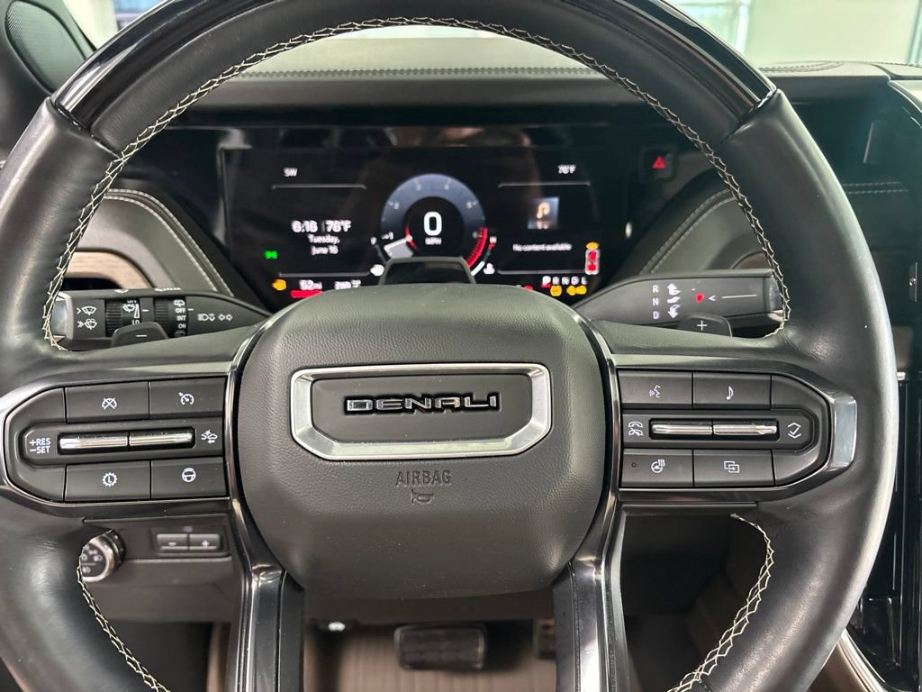 Used 2025 GMC Yukon Denali Ultimate w/ LPO, Floor Liner Package AWD/4WD image 21