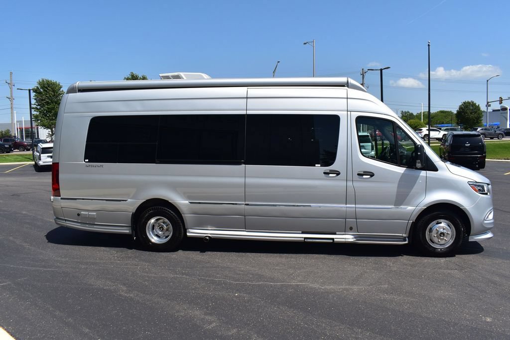 Used 2022 Mercedes-Benz Sprinter 3500 image 7