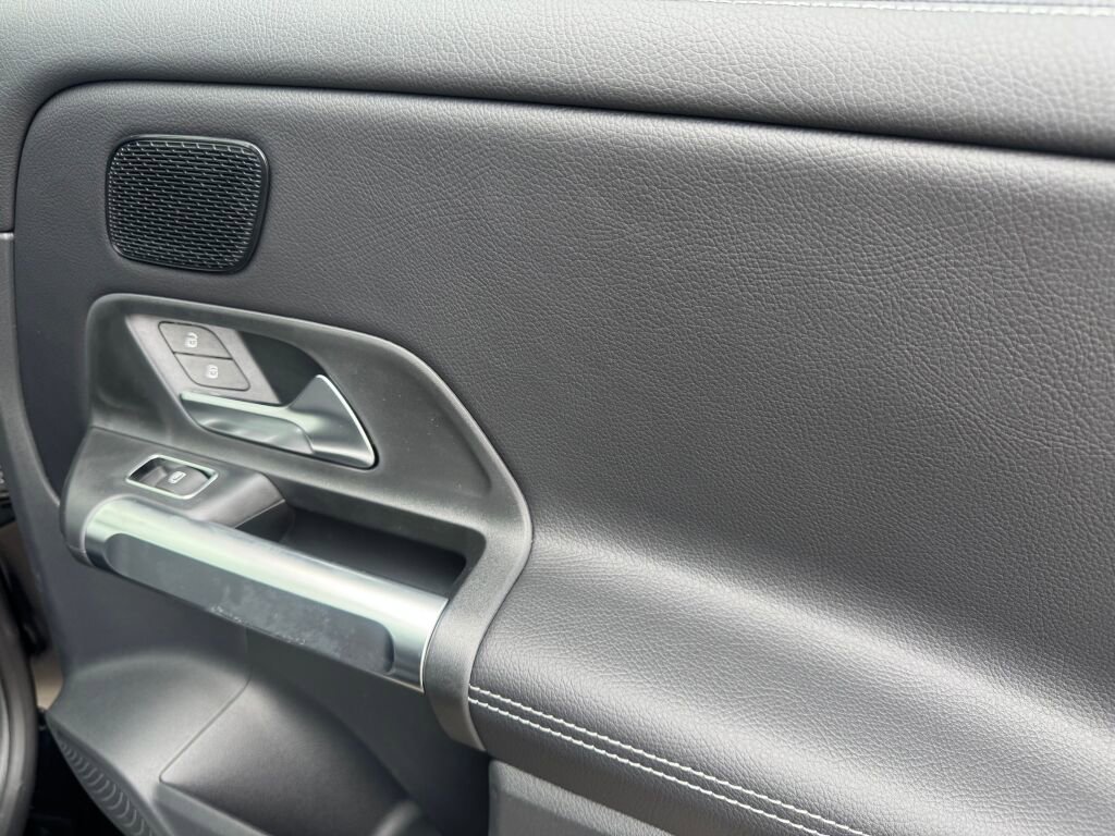 New 2026 Mercedes-Benz GLB 250 4MATIC image 20