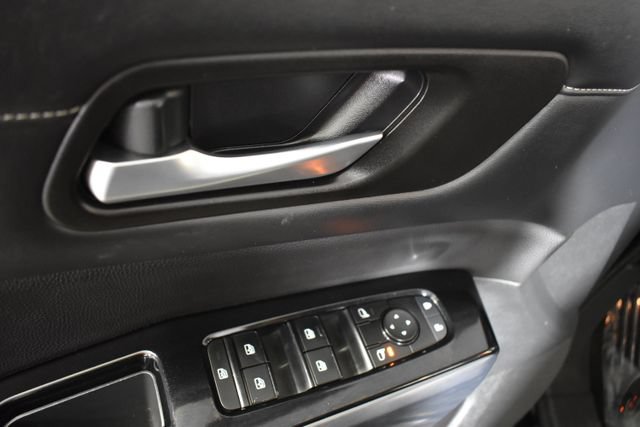 Used 2023 Nissan Pathfinder SL AWD/4WD image 8