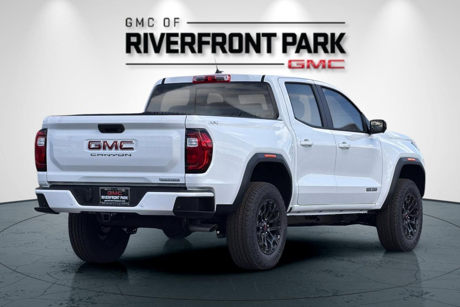 New 2026 GMC Canyon Elevation w/ Convenience Package AWD/4WD image 3