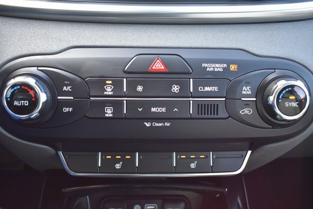 Used 2018 Kia Sorento SX image 29