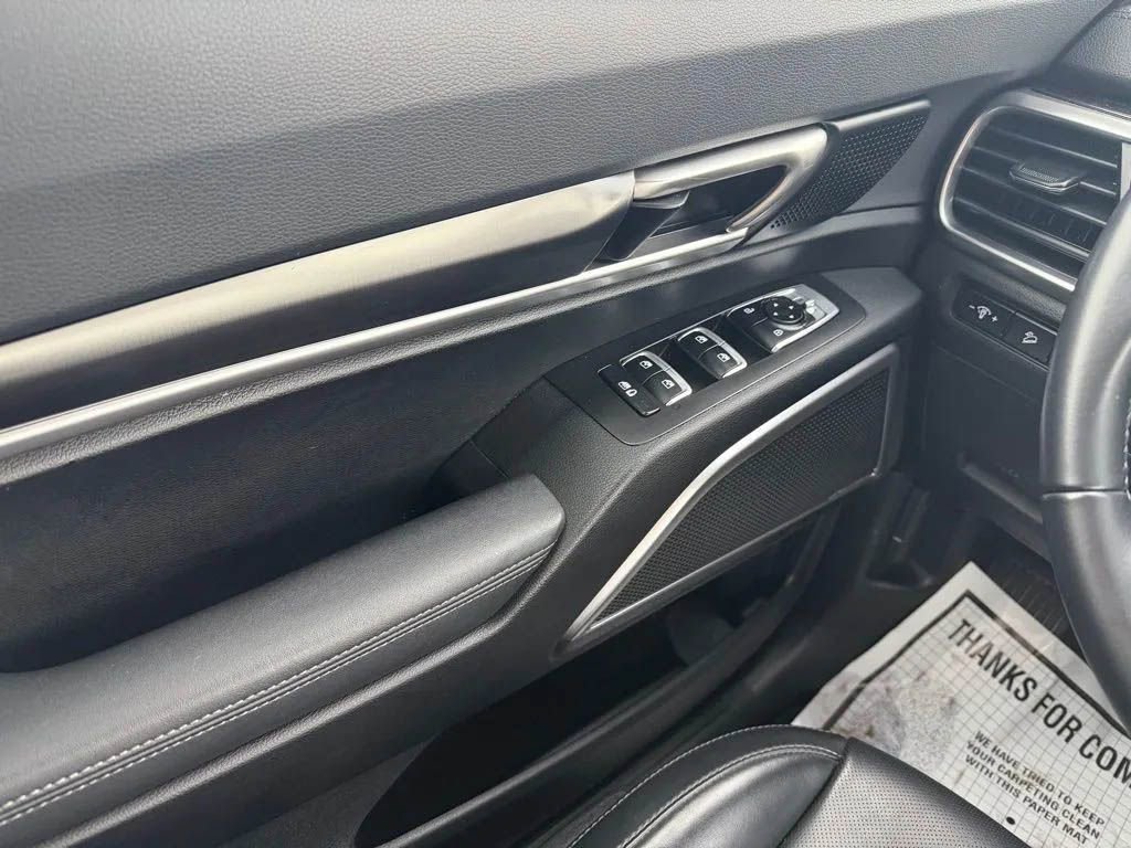 Used 2024 Kia Telluride LX image 12