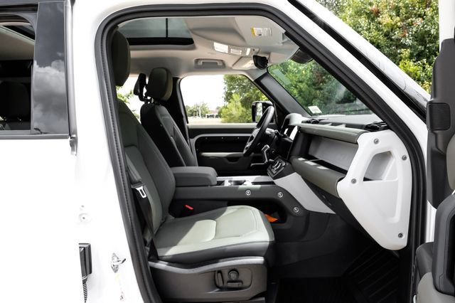 New 2026 Land Rover Defender 110 S AWD/4WD image 45