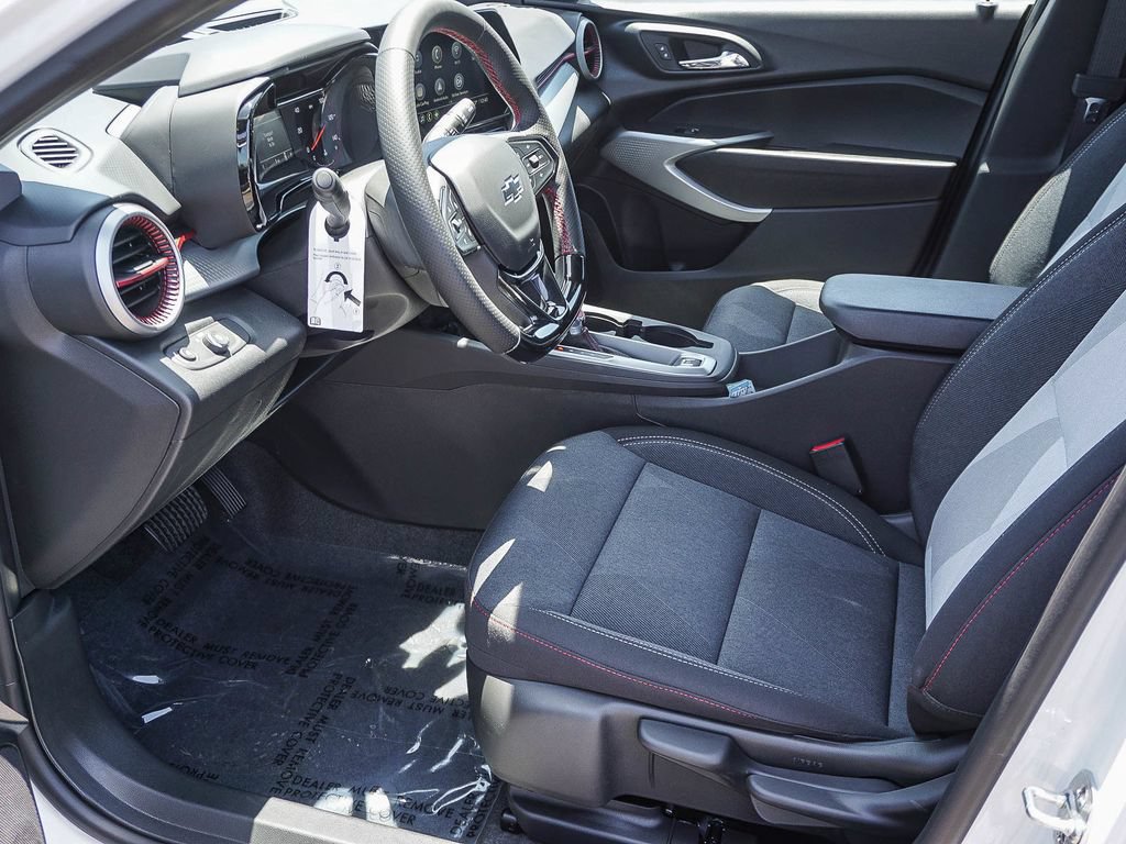 New 2026 Chevrolet Trax RS FWD image 17