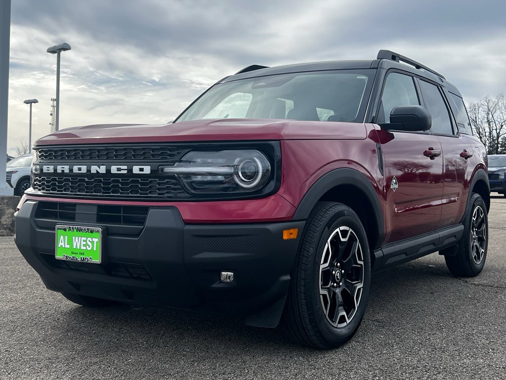 Used 2025 Ford Bronco Sport Outer Banks image 9