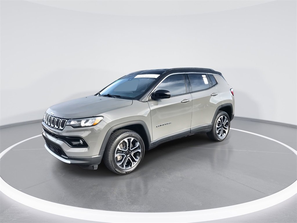 Used 2024 Jeep Compass Limited image 4