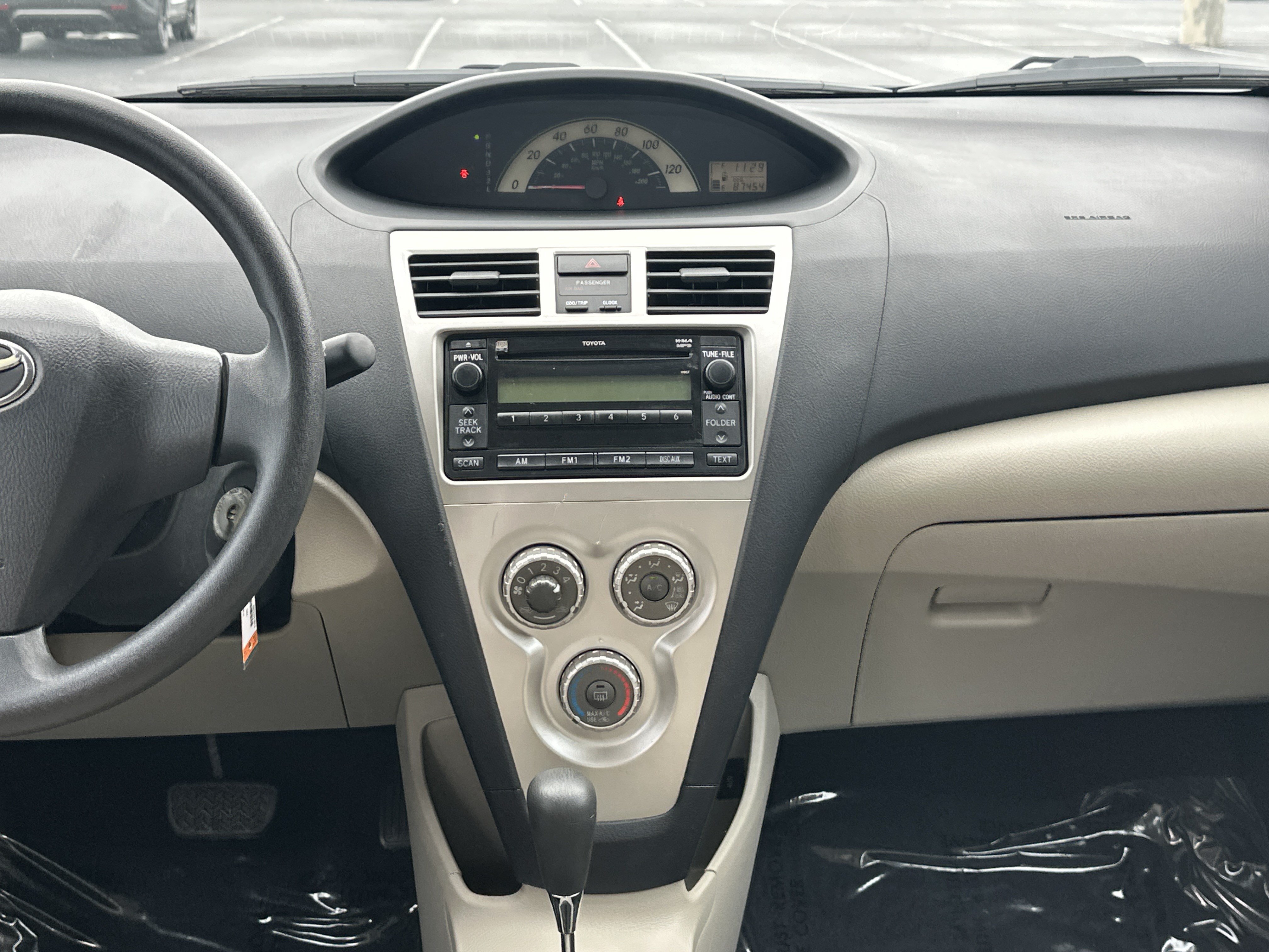 Used 2008 Toyota Yaris Sedan FWD image 30