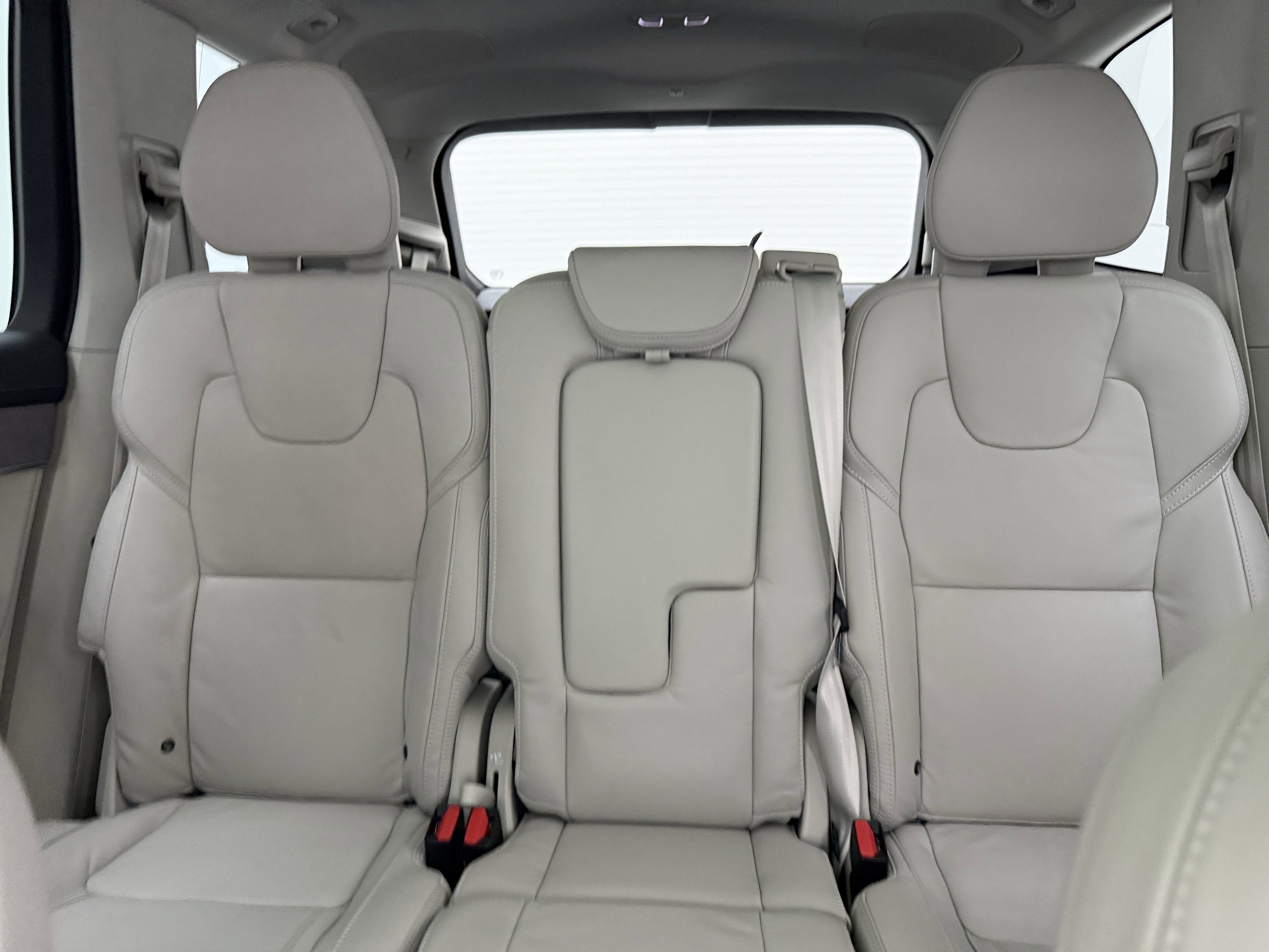 Used 2026 Volvo XC90 B6 Ultra w/ Protection Package image 28