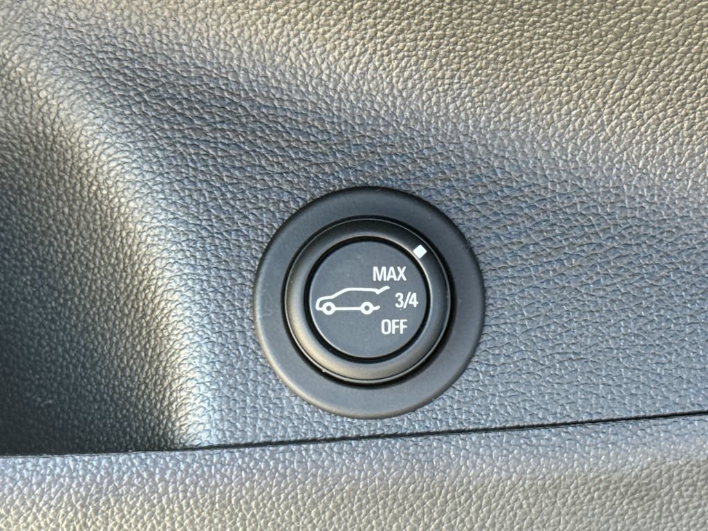 Certified 2019 Buick Envision Essence FWD image 17