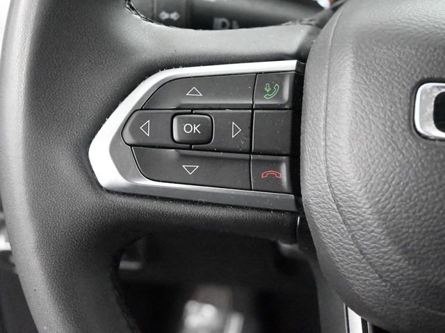 Used 2024 Jeep Compass Latitude image 37