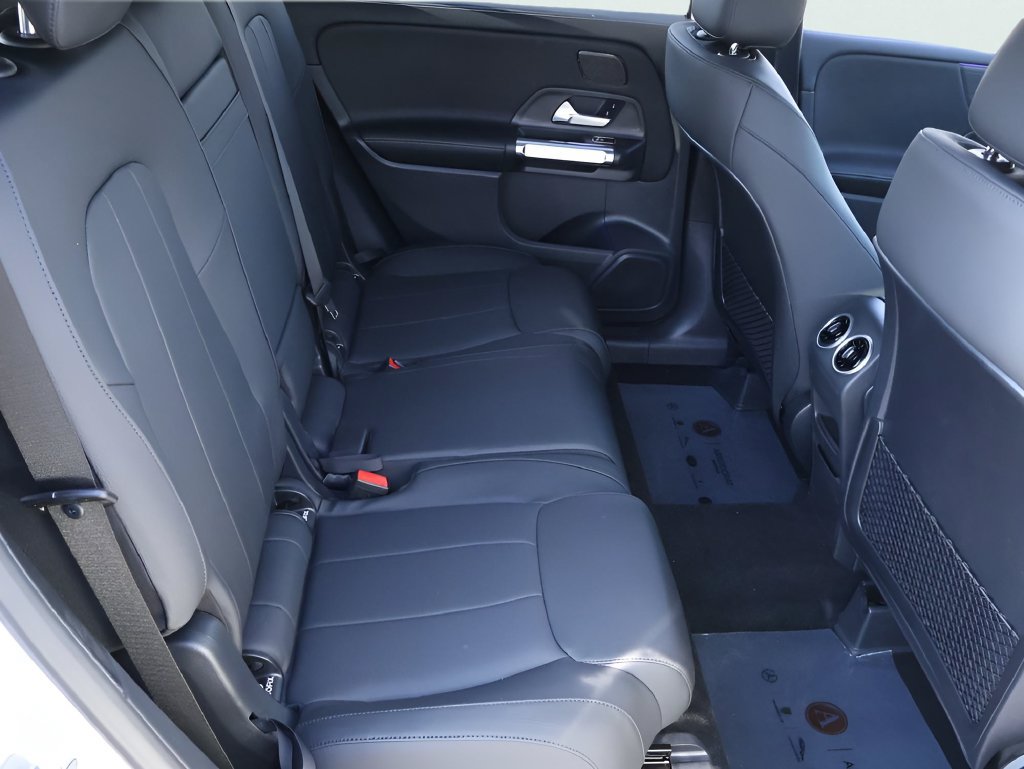 New 2026 Mercedes-Benz GLB 250 4MATIC image 25