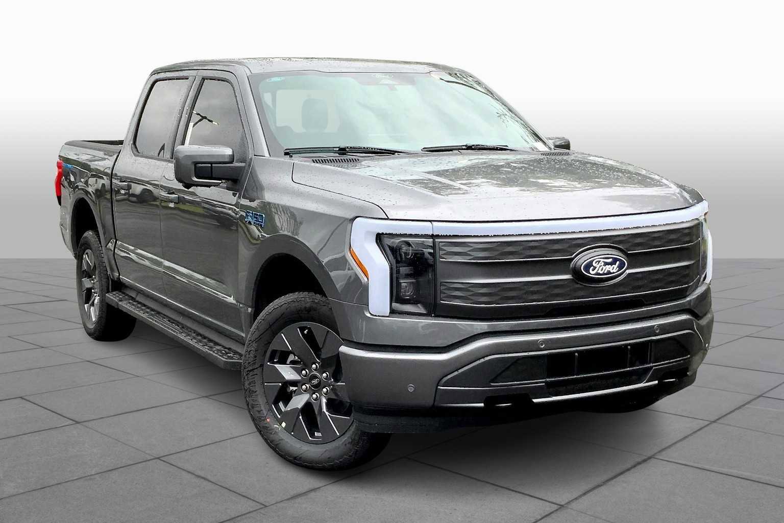 New 2025 Ford F150 Lightning Lariat image 2