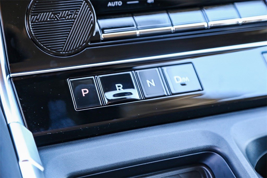 New 2025 Nissan Armada SV image 22