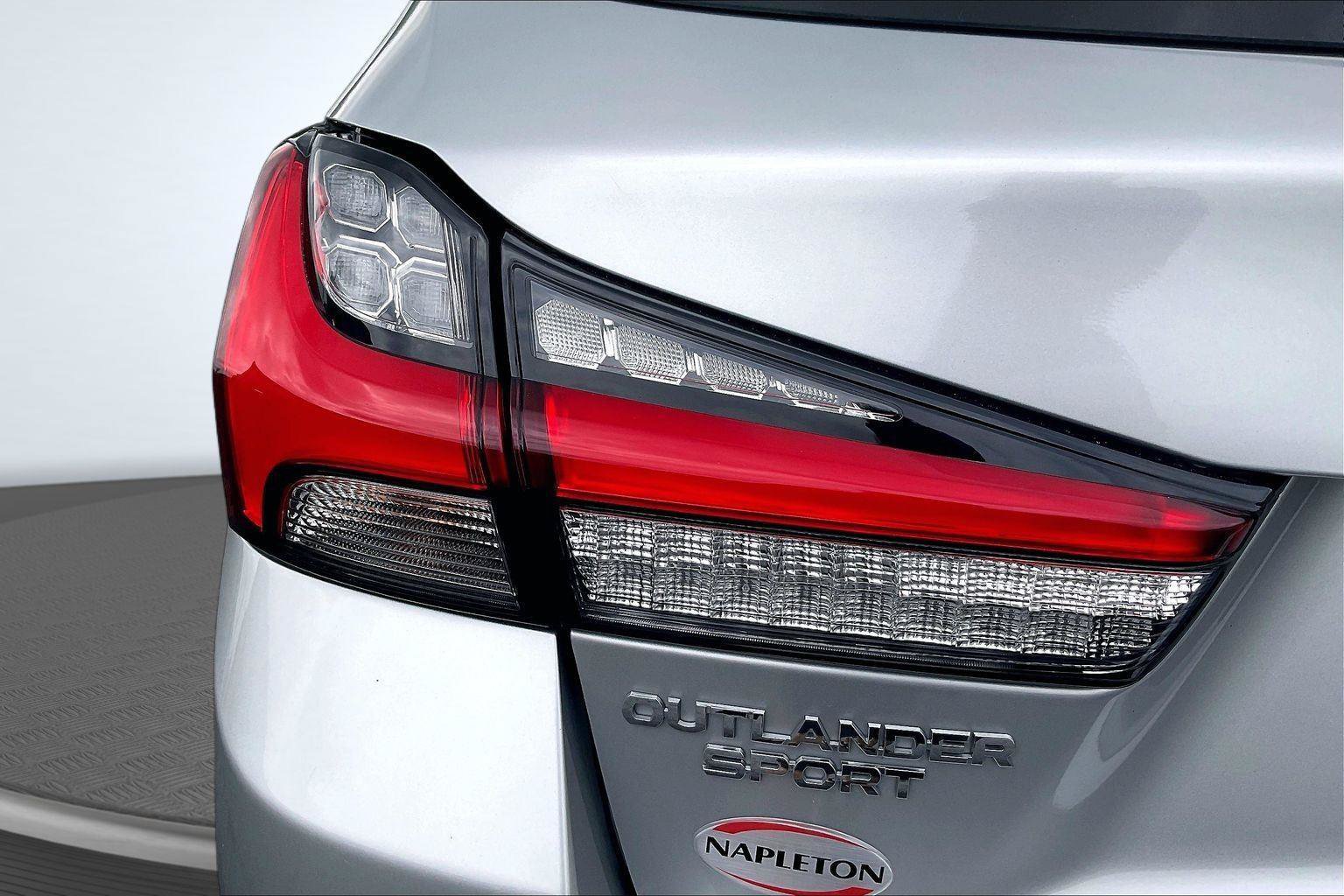 Used 2024 Mitsubishi Outlander Sport ES AWD/4WD image 29