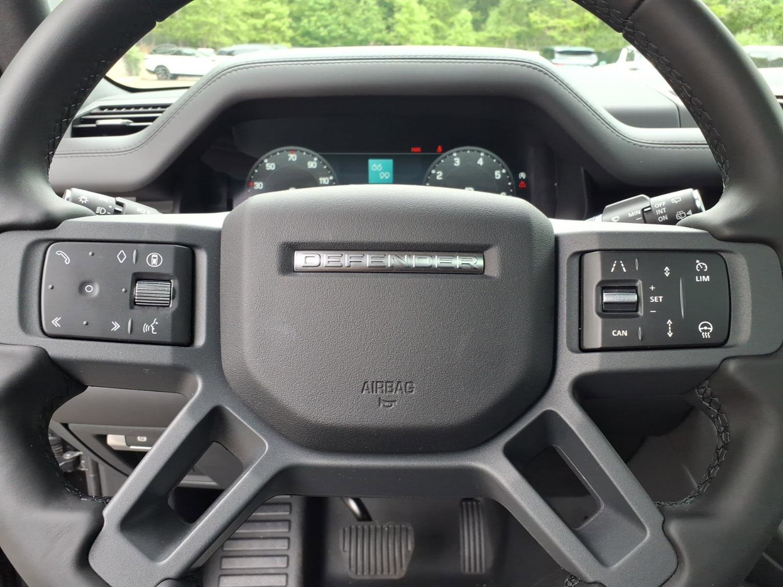 New 2026 Land Rover Defender 110 X-Dynamic SE AWD/4WD image 11