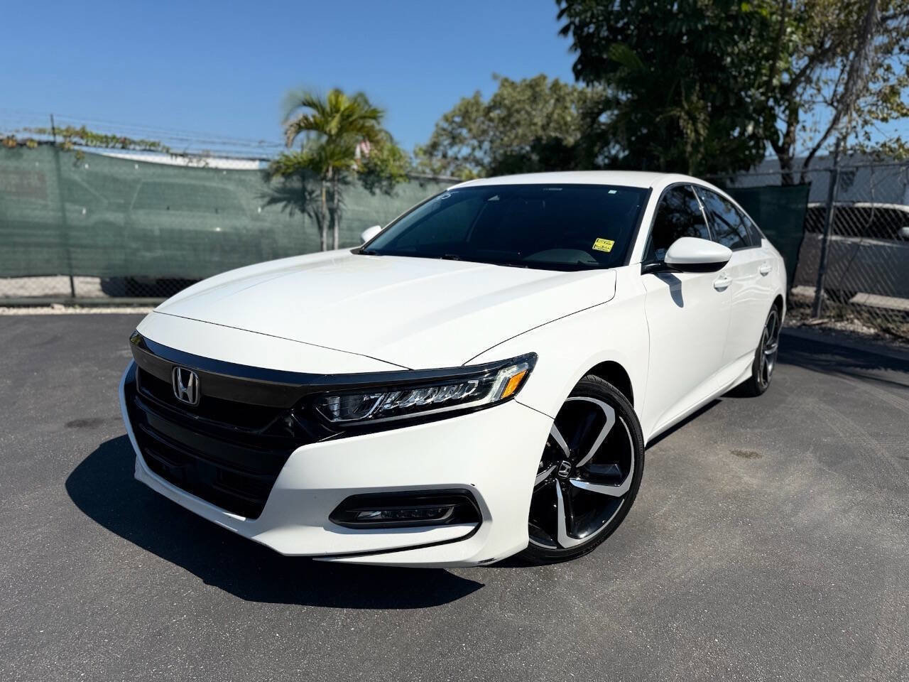 Used 2020 Honda Accord Sport image 2