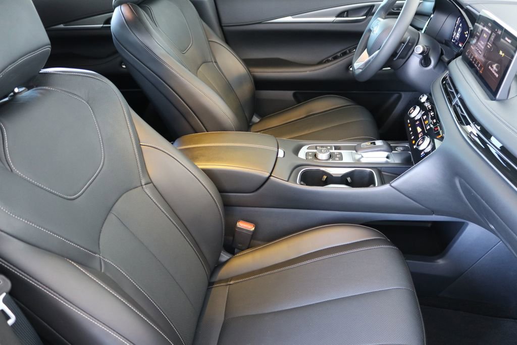 Certified 2025 INFINITI QX60 Luxe w/ Vision Package image 40