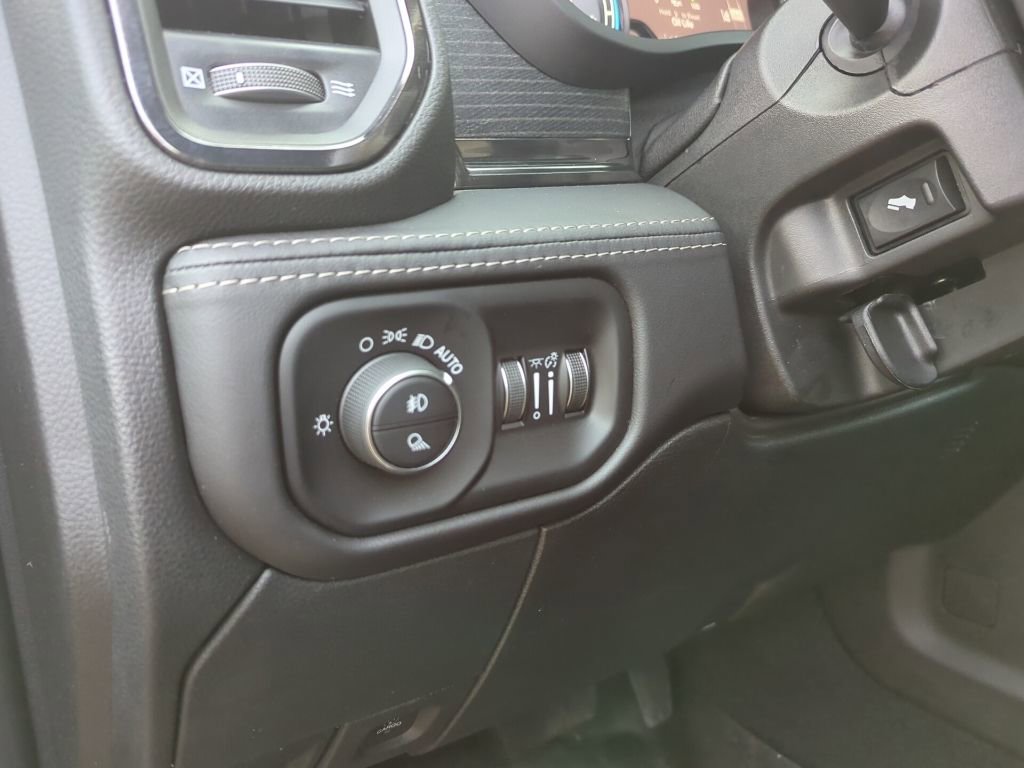 Used 2022 RAM 2500 Limited image 21