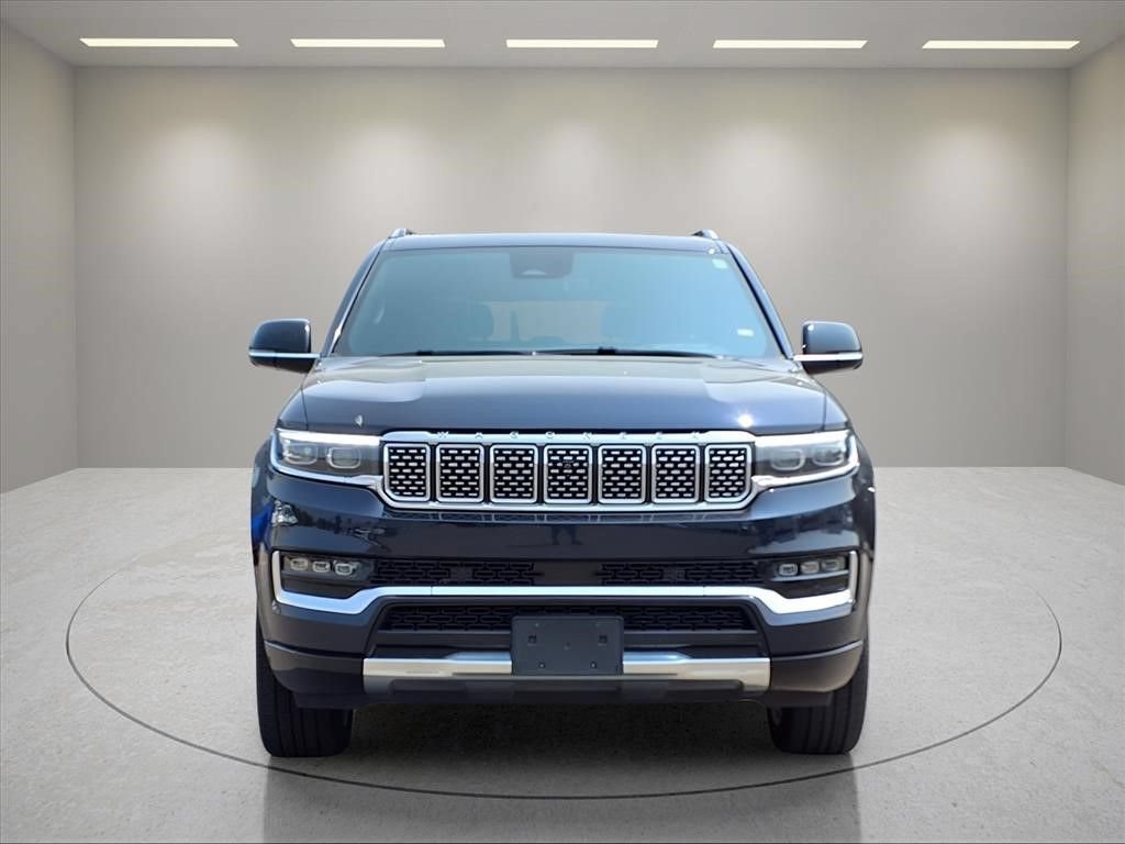Used 2023 Jeep Grand Wagoneer L Series II AWD/4WD image 2