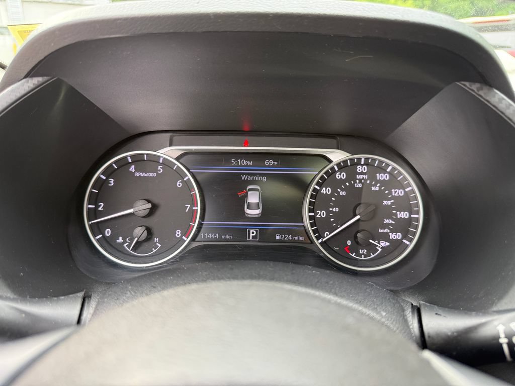 Used 2023 Nissan Sentra SR w/ SR Premium Package FWD image 18
