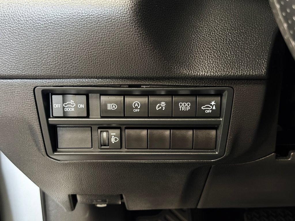 Used 2025 Toyota Tundra SR5 w/ SR5 Convenience Package AWD/4WD image 20