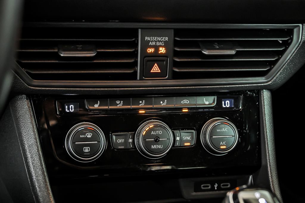 Used 2023 Volkswagen Jetta SE FWD image 21