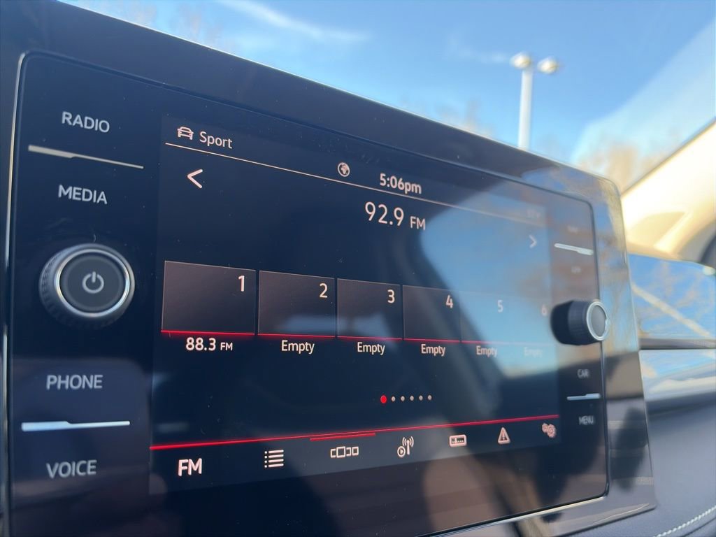 New 2026 Volkswagen Taos SEL AWD/4WD image 15
