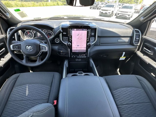New 2026 RAM 3500 Big Horn AWD/4WD image 7