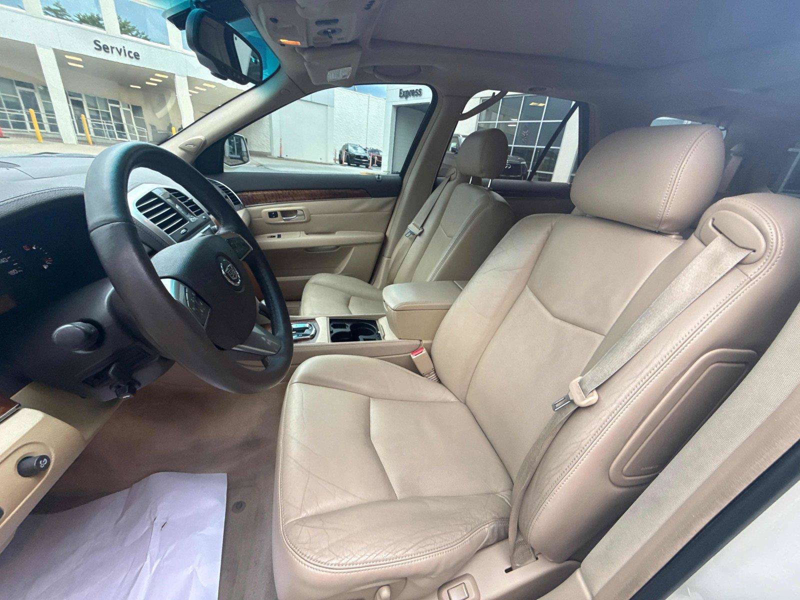 Used 2009 Cadillac SRX AWD w/ Third Row Seating Package image 11