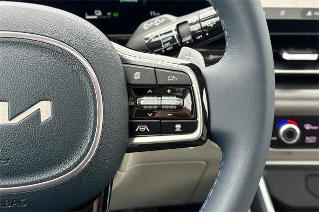 New 2026 Kia Carnival SX w/ SX Dark Edition Package image 31