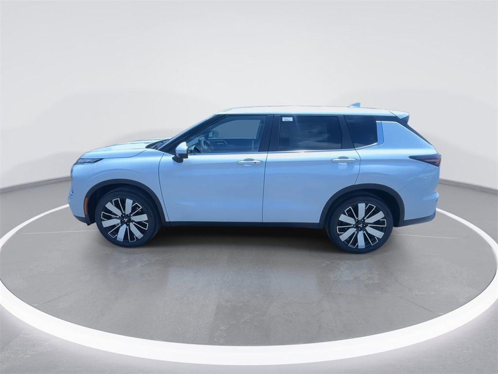 New 2025 Mitsubishi Outlander SE image 5