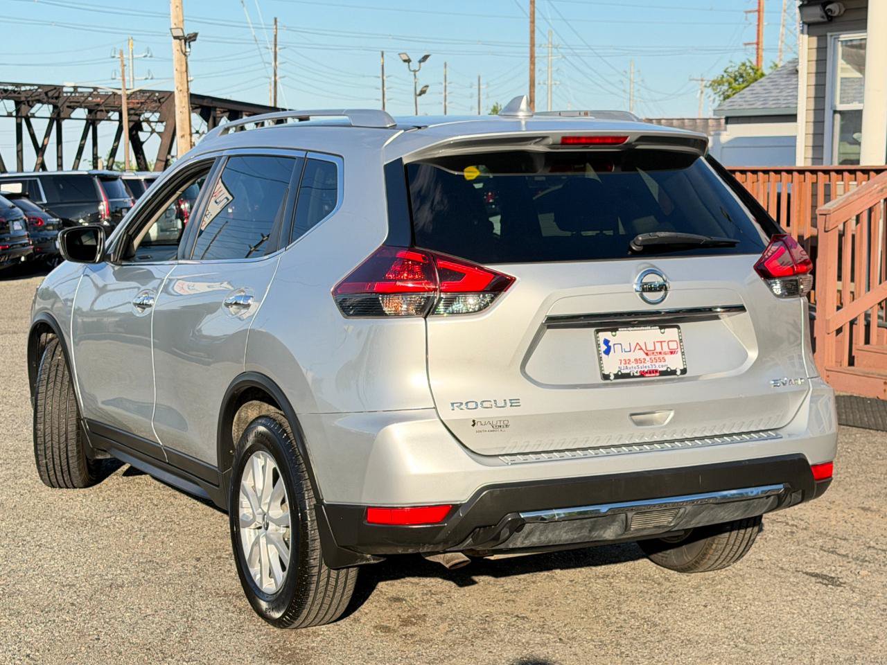 Used 2018 Nissan Rogue SV AWD/4WD image 83