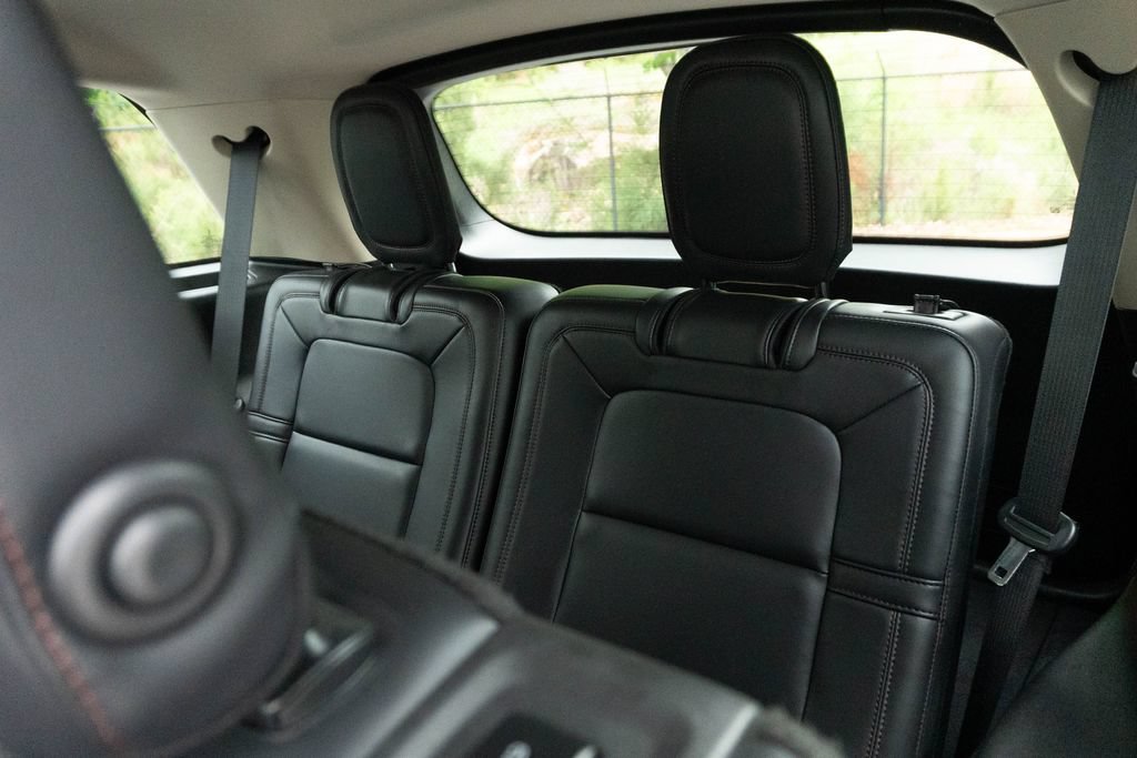 Used 2020 Lincoln Aviator Reserve w/ Elements Package Plus RWD image 22