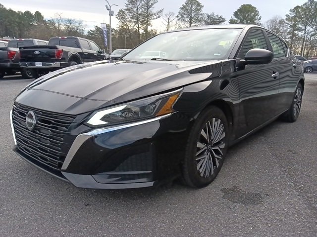 Used 2024 Nissan Altima 2.5 SV image 7