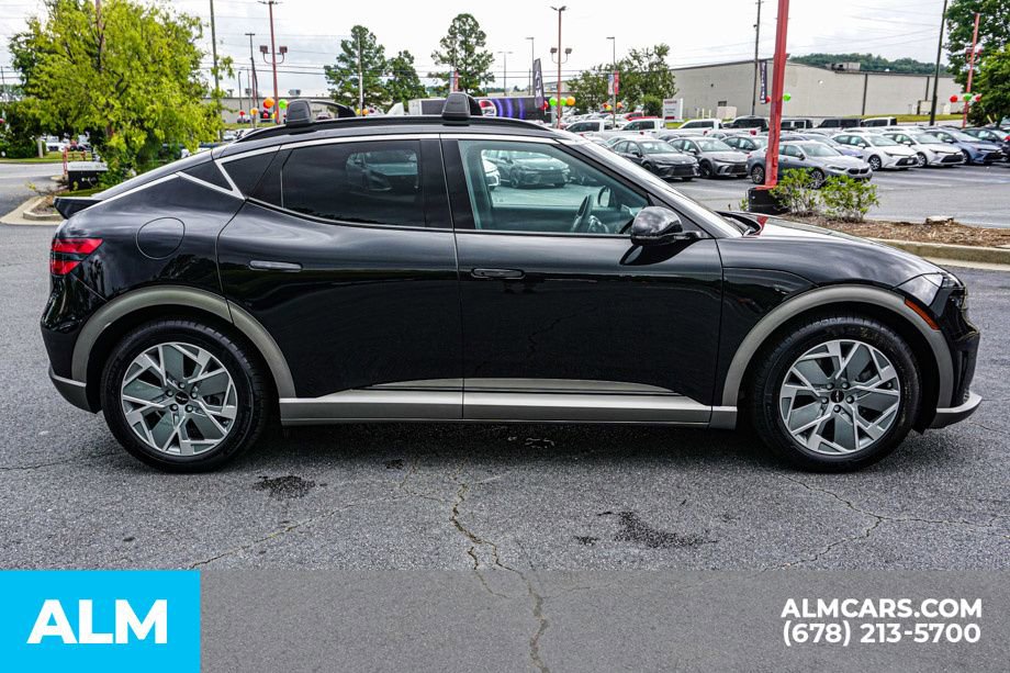 Used 2025 Genesis GV60 RWD image 9