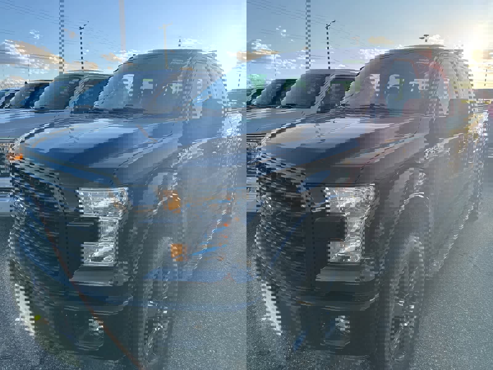 Used 2017 Ford F150 XLT w/ Equipment Group 302A Luxury image 3