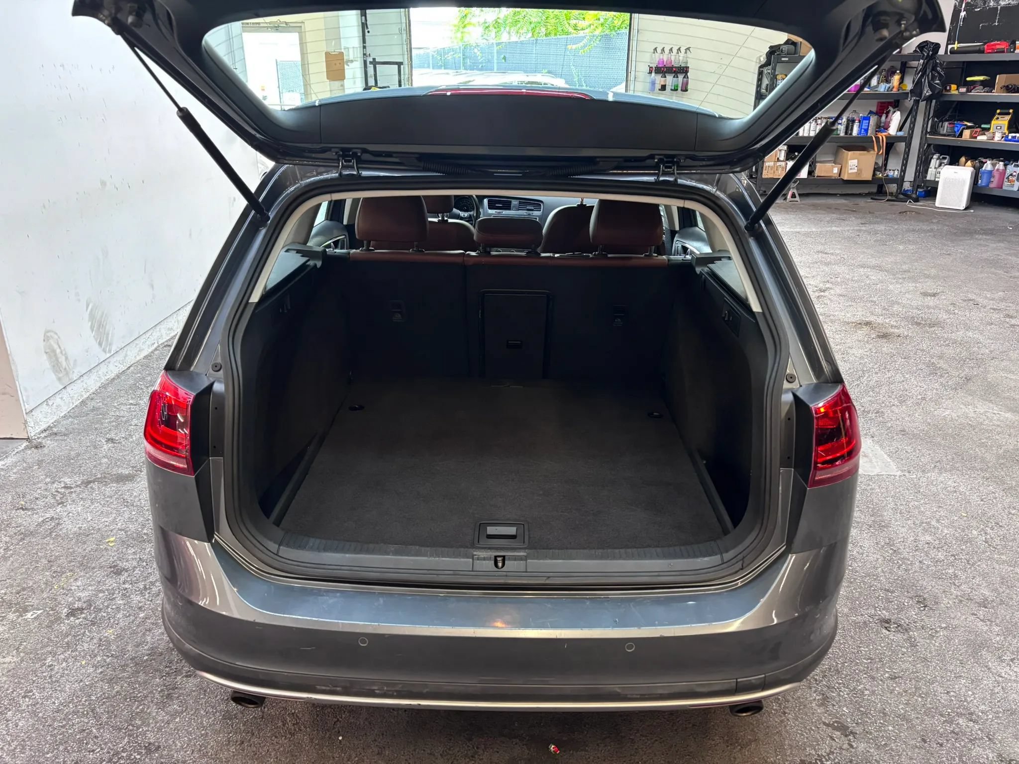 Used 2017 Volkswagen Golf Alltrack SE AWD/4WD image 23