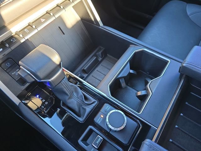 Used 2025 Toyota Tundra Limited image 24