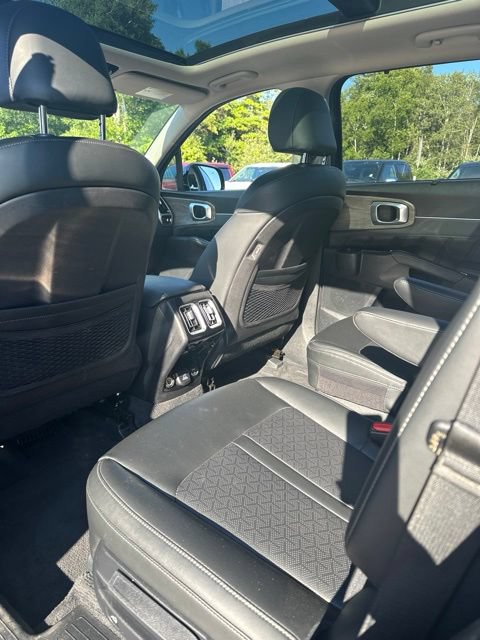 Used 2021 Kia Sorento EX AWD/4WD image 12
