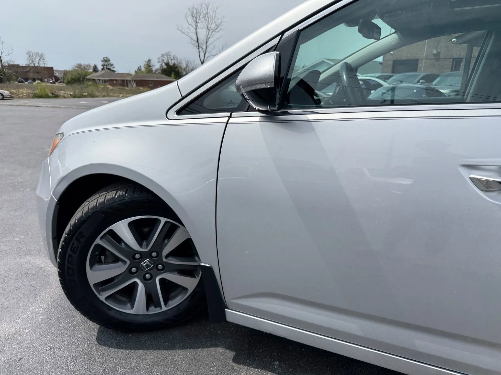 Used 2015 Honda Odyssey Touring Elite image 52