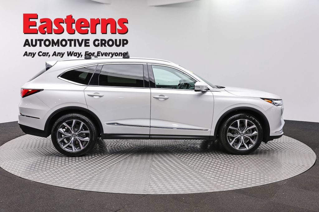 Used 2023 Acura MDX SH-AWD w/ Technology Package image 4