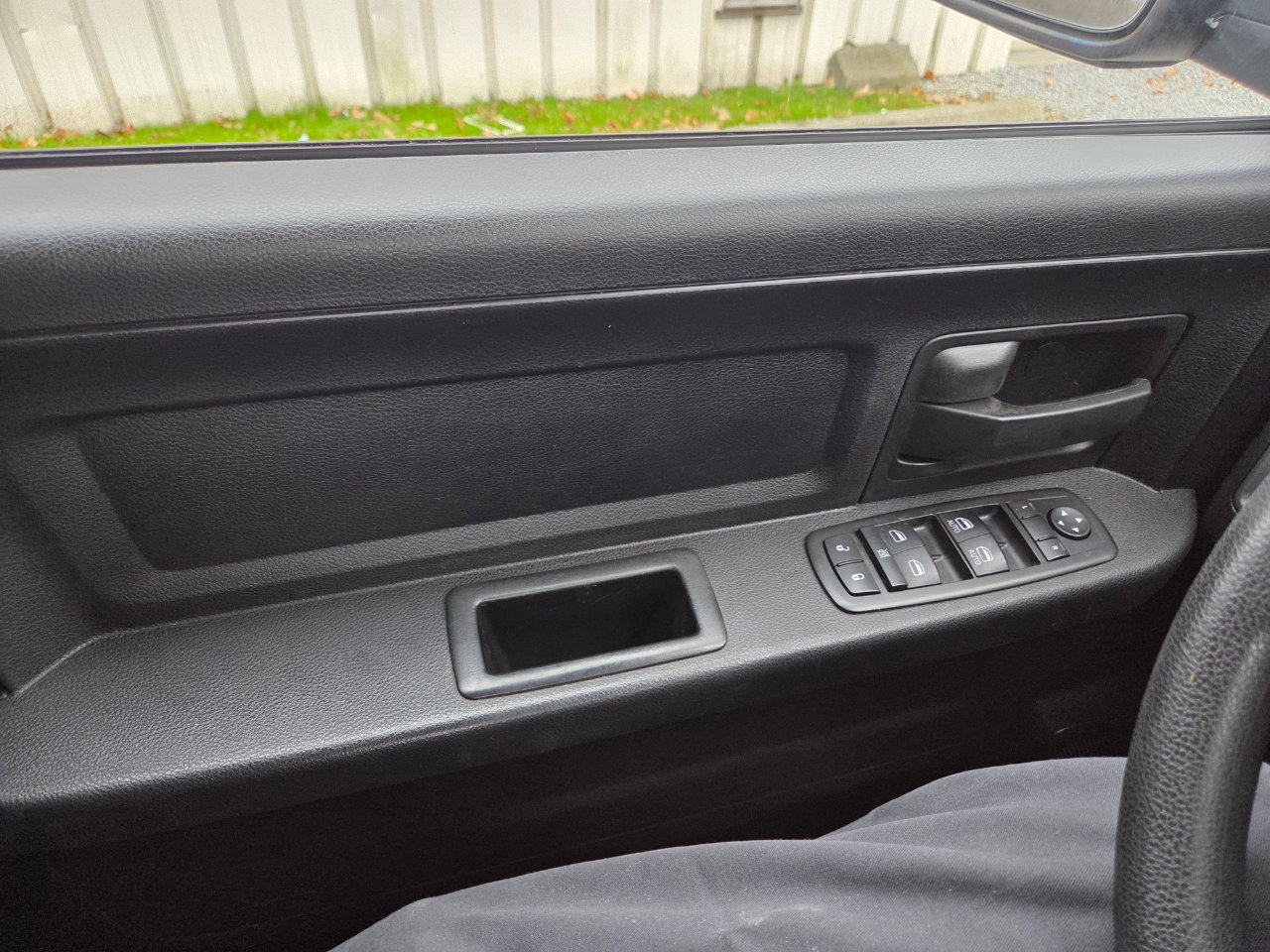 Used 2014 RAM 1500 Express image 16