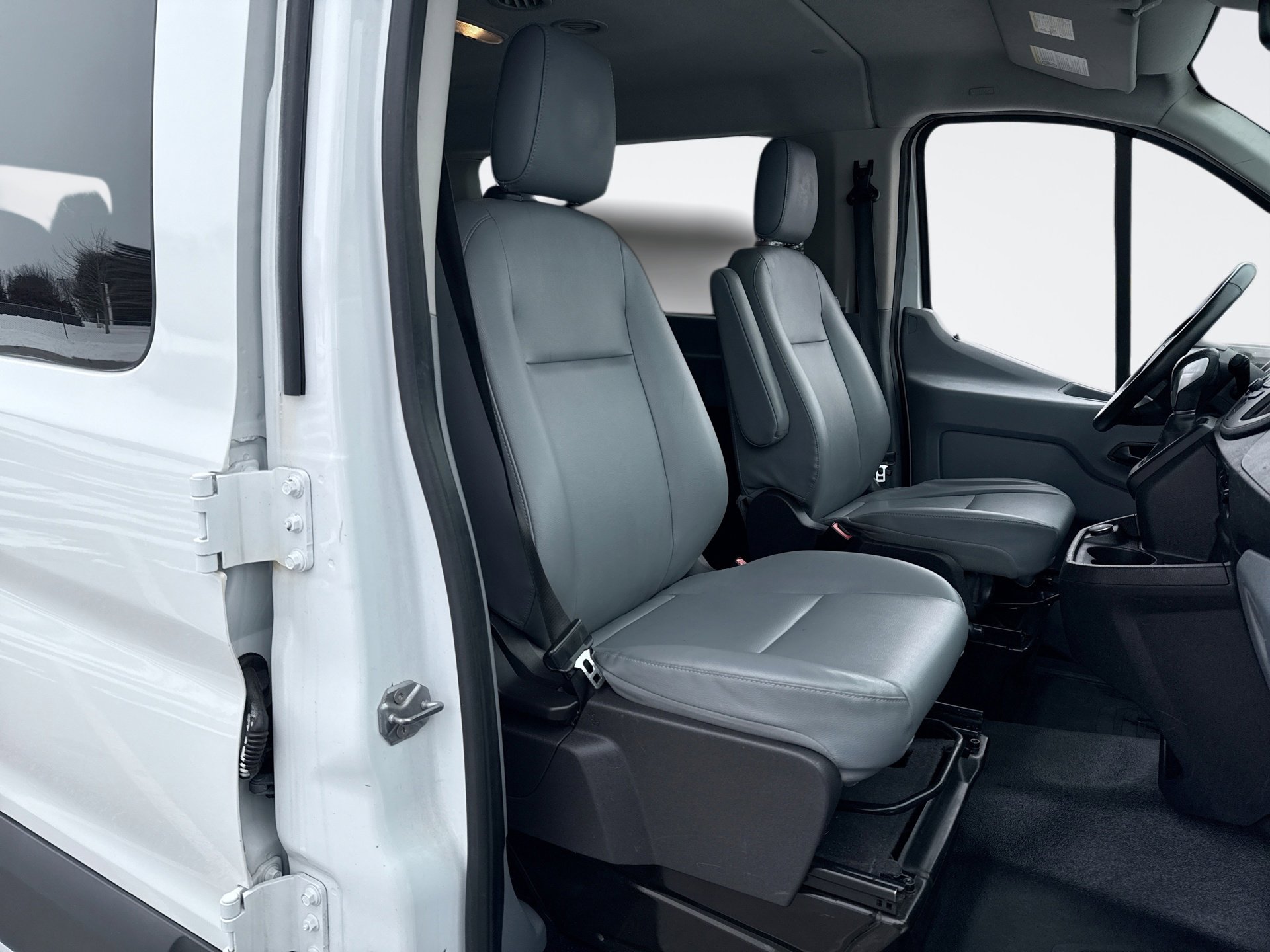 Used 2017 Ford Transit 150 XL image 16