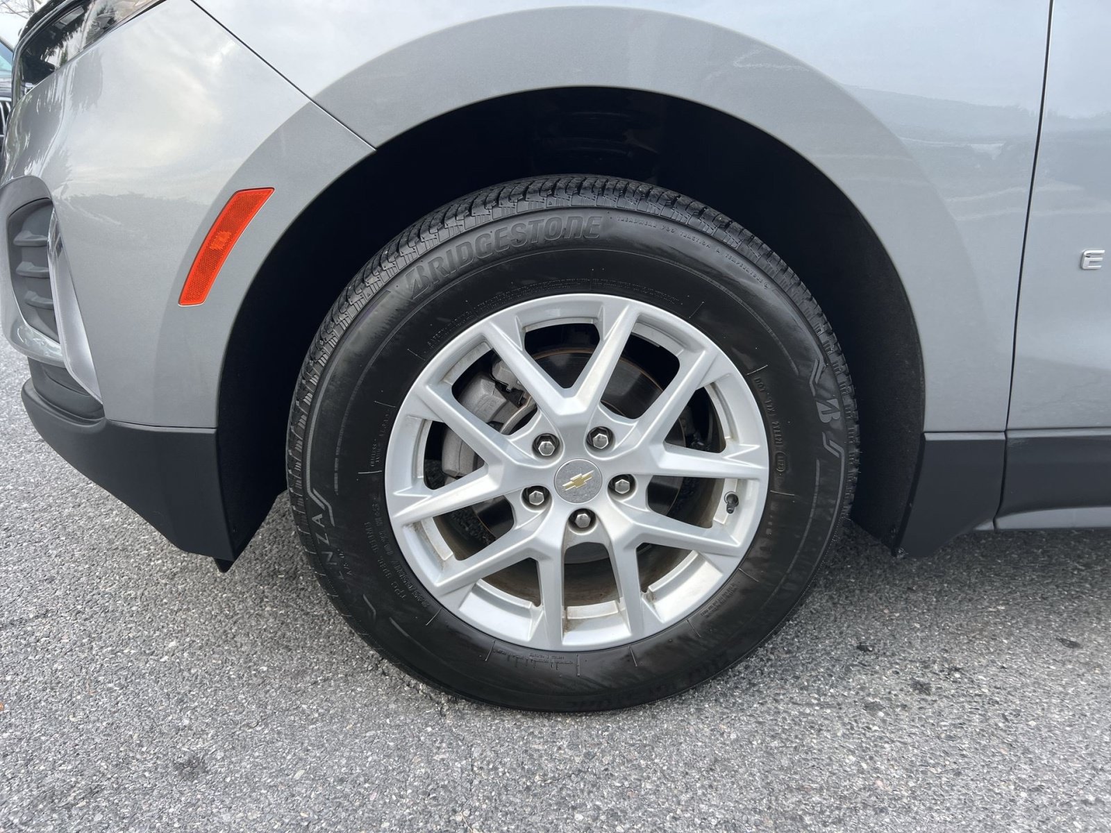 Used 2024 Chevrolet Equinox LT AWD/4WD image 12