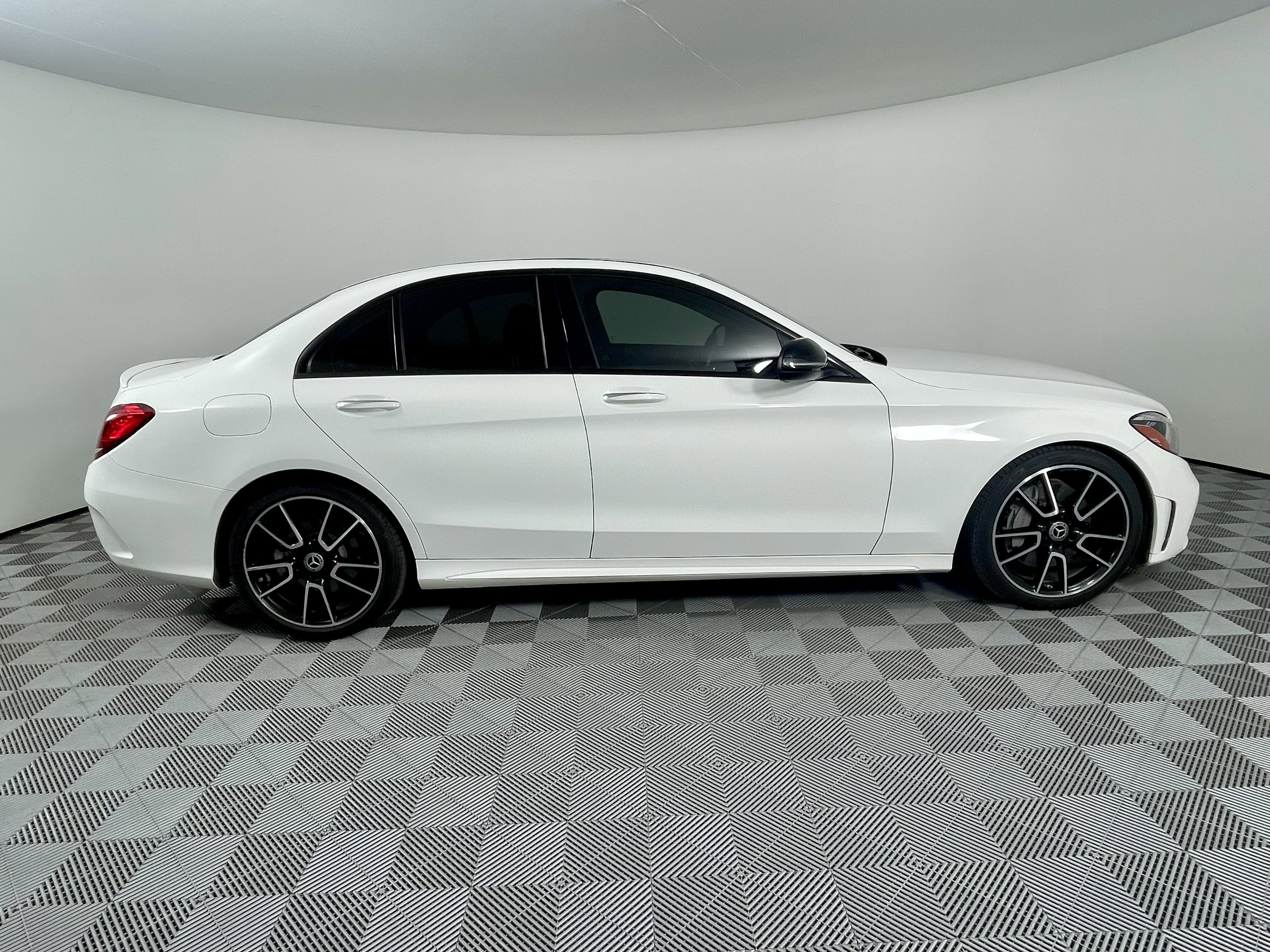 Used 2020 Mercedes-Benz C 300 Sedan image 6
