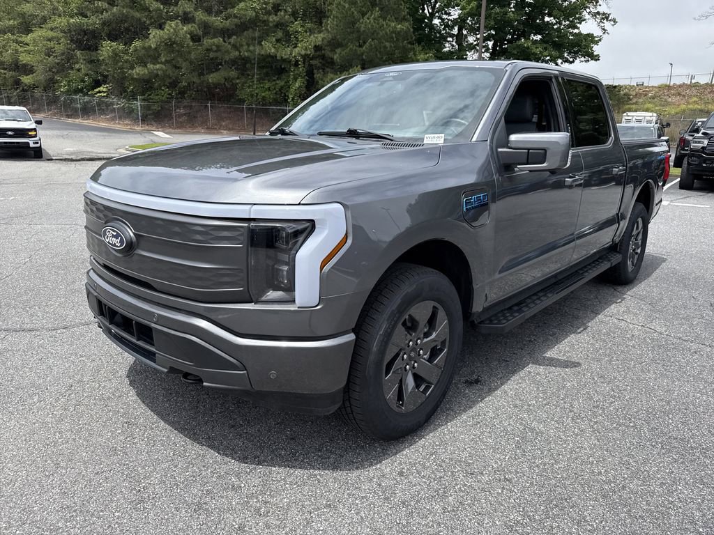 Used 2025 Ford F150 Lightning Lariat w/ Max Trailer Tow Package AWD/4WD image 3