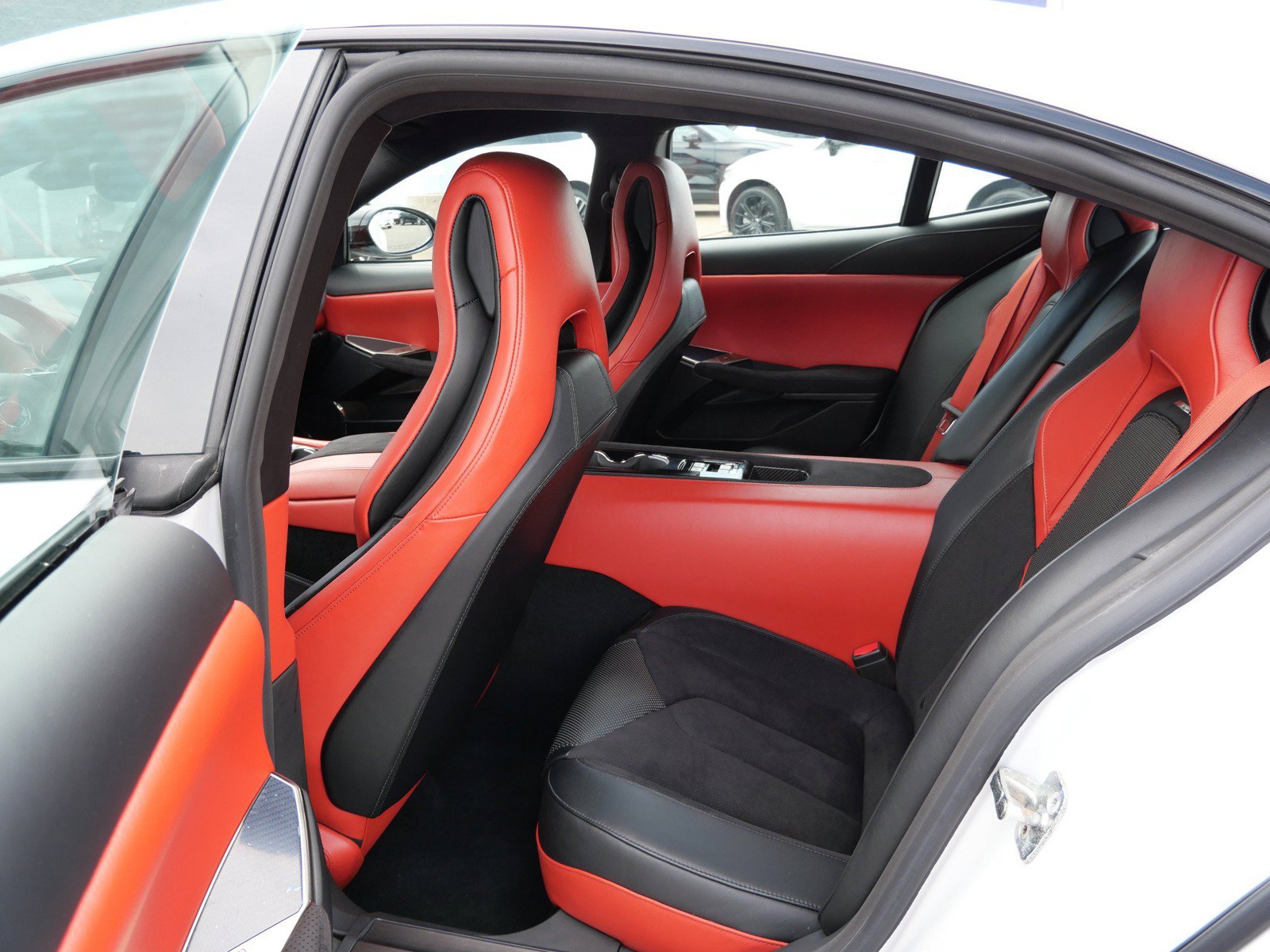 Used 2025 Karma Revero Luxury RWD image 14