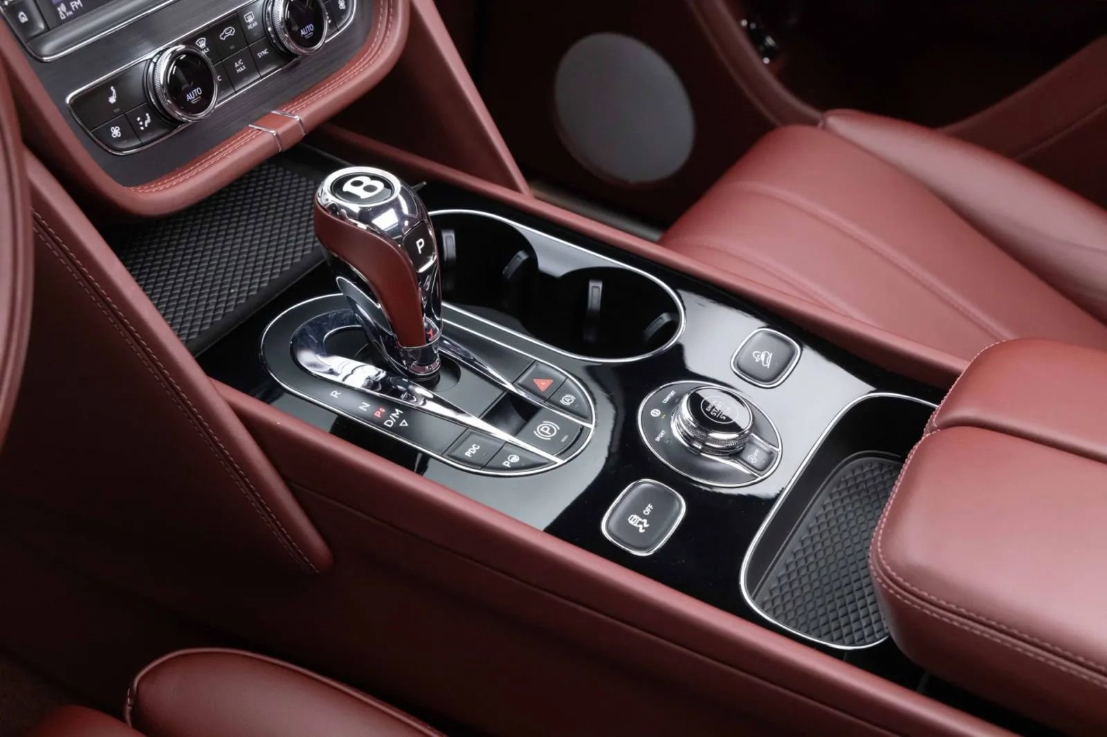 Used 2019 Bentley Bentayga AWD/4WD image 16