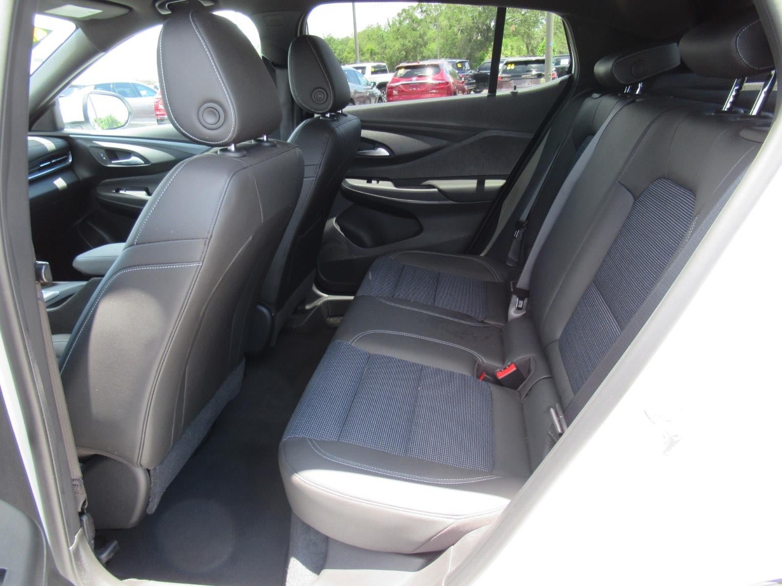 Used 2024 Buick Envista Preferred w/ Convenience I Package FWD image 32